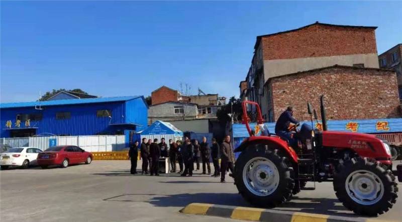 隨州市季梁拖拉機培訓(xùn)學(xué)校